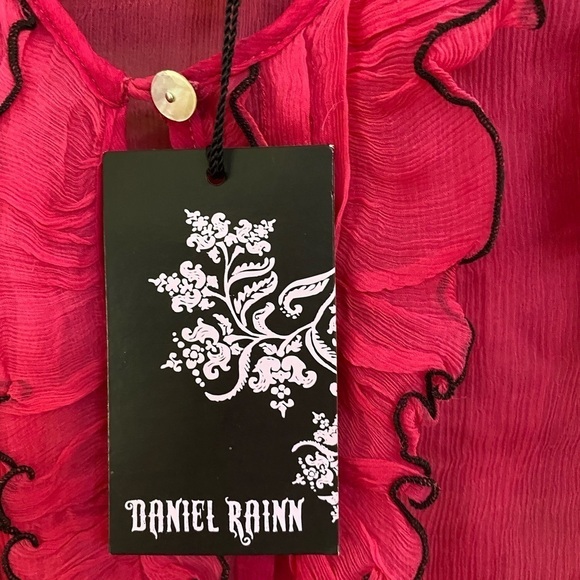 NWT Daniel Rainn pink “tuxedo” like blouse w/ black trimmed ruffles. Sheer.small - Picture 7 of 7